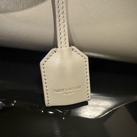 Saint Laurent Cabas Monogram Small Bag - Picture 4 of 13